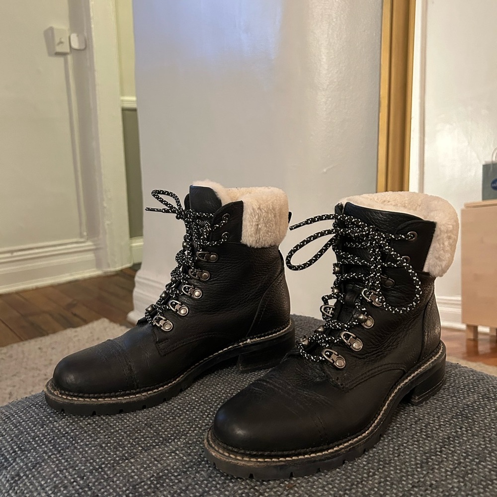 Frye Samantha Hiker Genuine Leather Shearling Fur Lined Lug Sole Ankle Boot Shoe